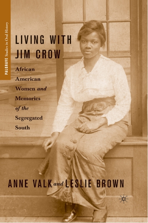 Cover image for book Living with Jim Crow
