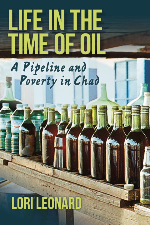 Cover image for book Life in the Time of Oil