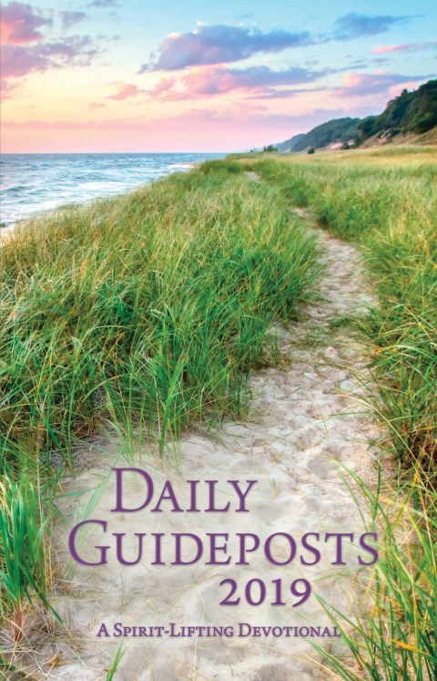 Cover image for book Daily Guideposts 2019