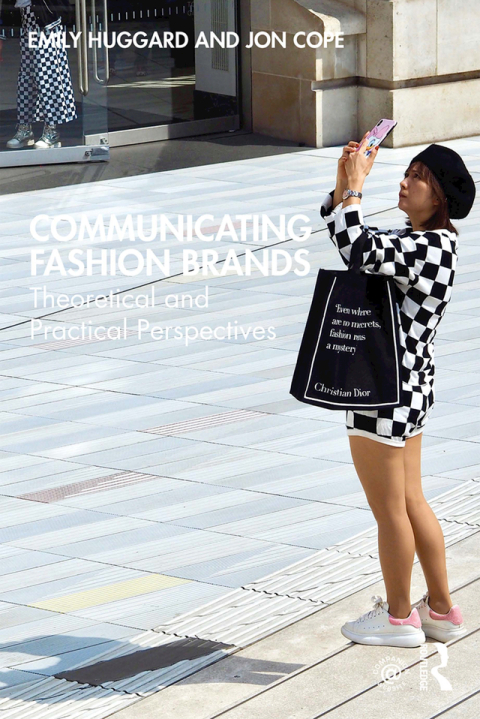 Communicating Fashion Brands 