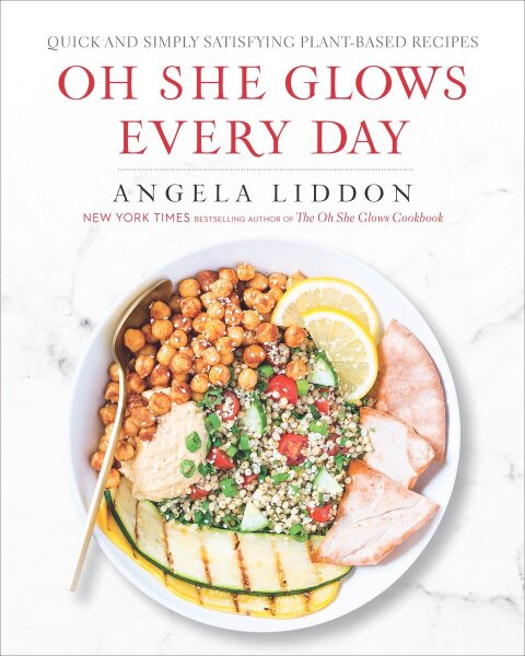 Cover image for book Oh She Glows Every Day
