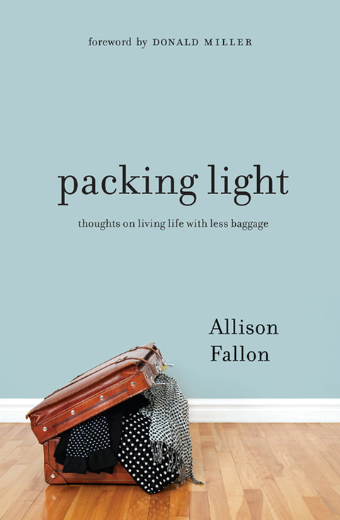 Cover image for book Packing Light: Thoughts on Living Life with Less Baggage