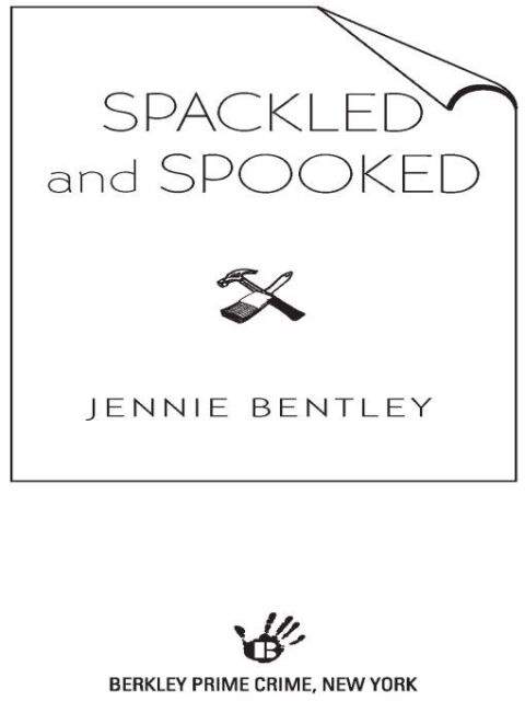 Cover image for book Spackled and Spooked