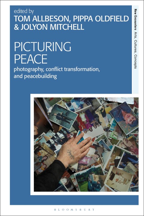 Cover image for book Picturing Peace