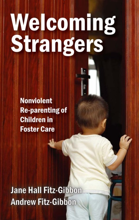 Cover image for book Welcoming Strangers
