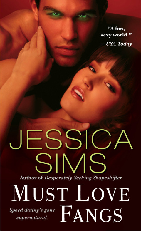 Cover image for book Must Love Fangs