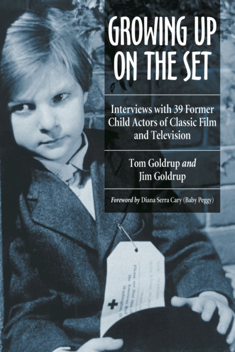 Cover image for book Growing Up on the Set