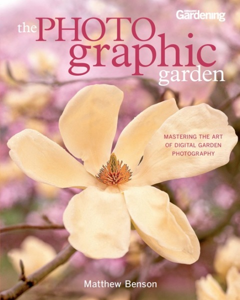 Cover image for book The Photographic Garden