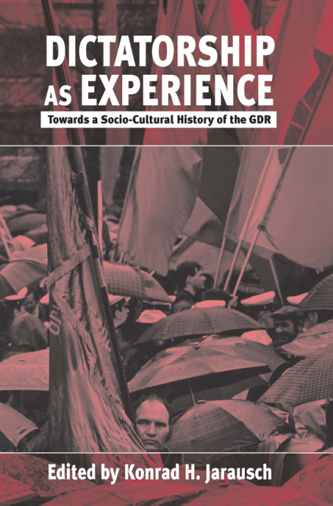 Cover image for book Dictatorship as Experience