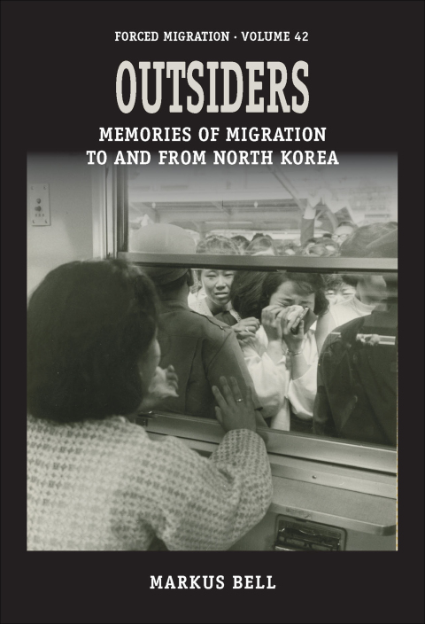 Cover image for book Outsiders